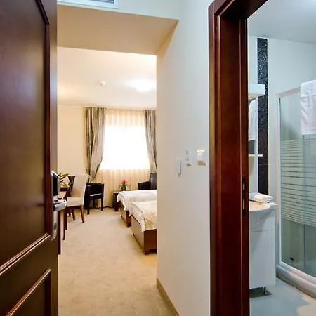 Garni Semlin Hotell 3*
